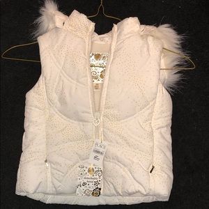 Little girl Children’s Place winter vest